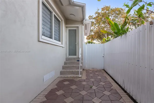 $3,650 | 1620 Southwest 19th Street, Unit 1620, Miami, FL 33145