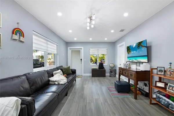 $3,650 | 1620 Southwest 19th Street, Unit 1620, Miami, FL 33145