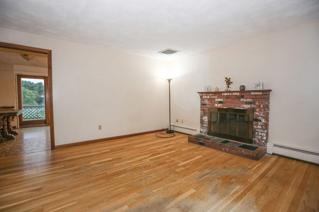 50 Hamilton Road Northborough, MA 01532 - Photo 3 of 16