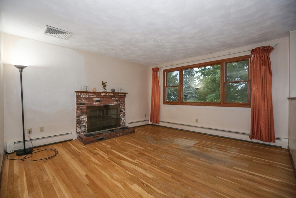 50 Hamilton Road Northborough, MA 01532 - Photo 4 of 16