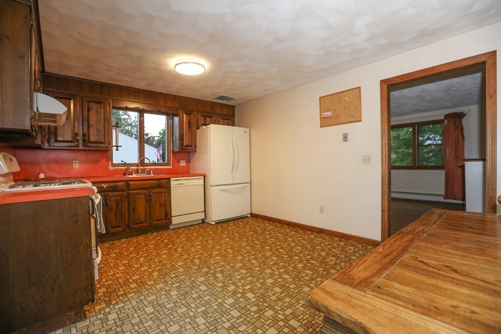 50 Hamilton Road Northborough, MA 01532 - Photo 5 of 16