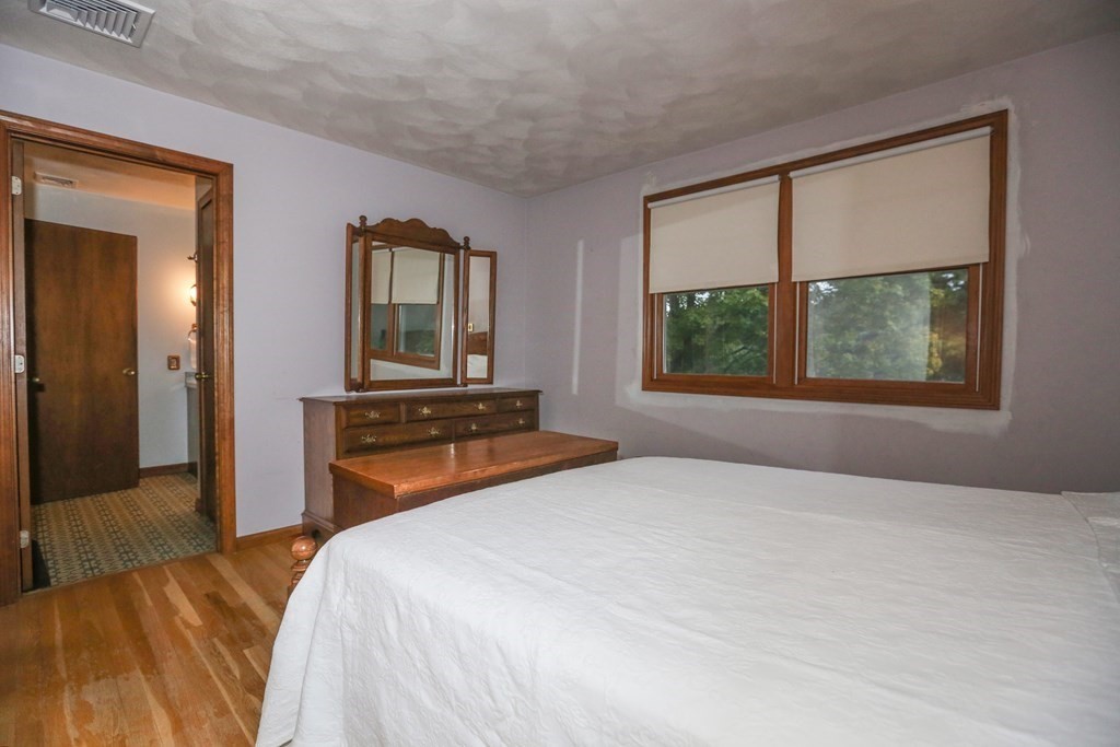 50 Hamilton Road Northborough, MA 01532 - Photo 9 of 16