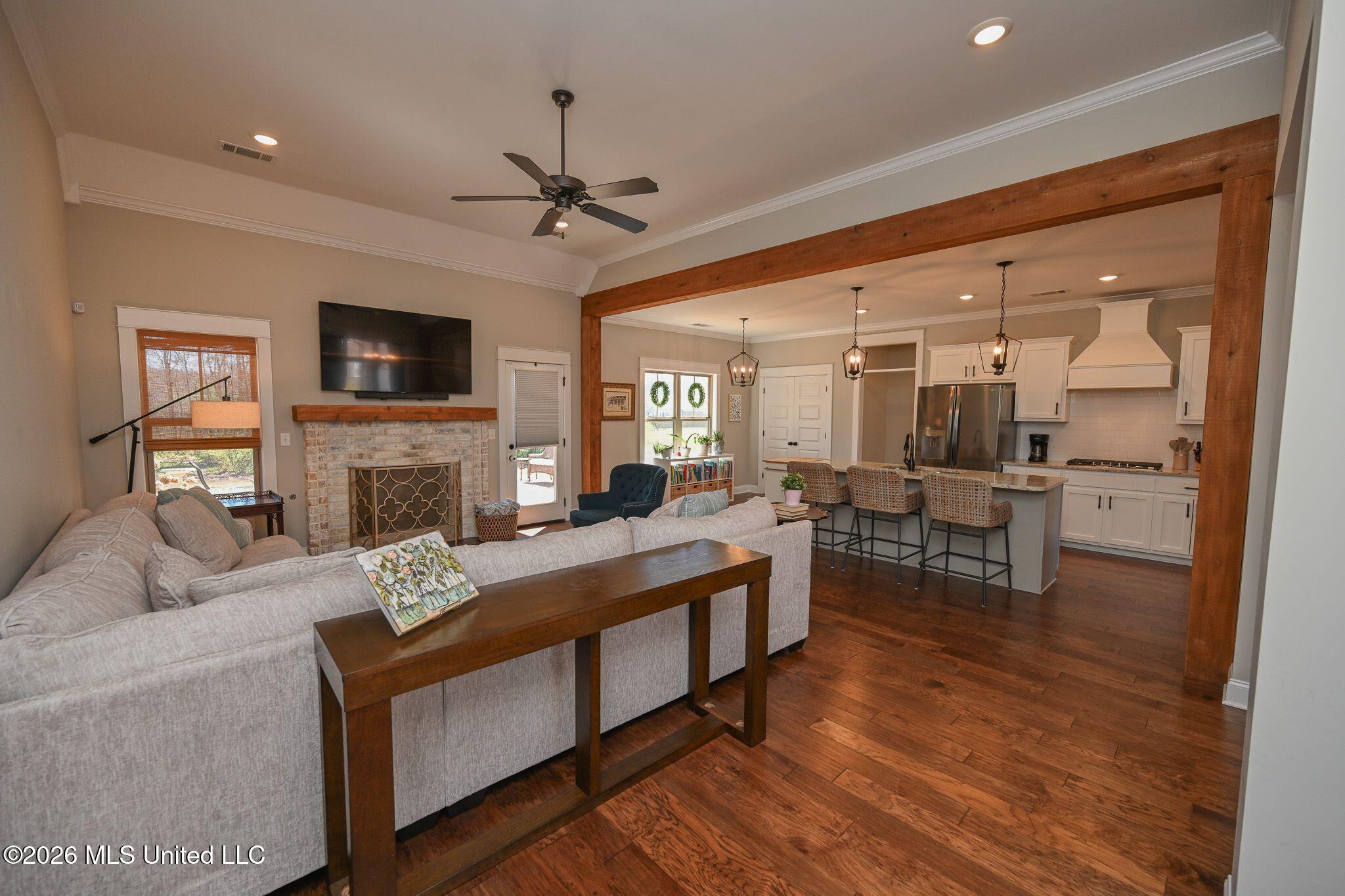 3758 Madison Ridge Hernando, MS 38632 - Photo 13 of 40 Living room