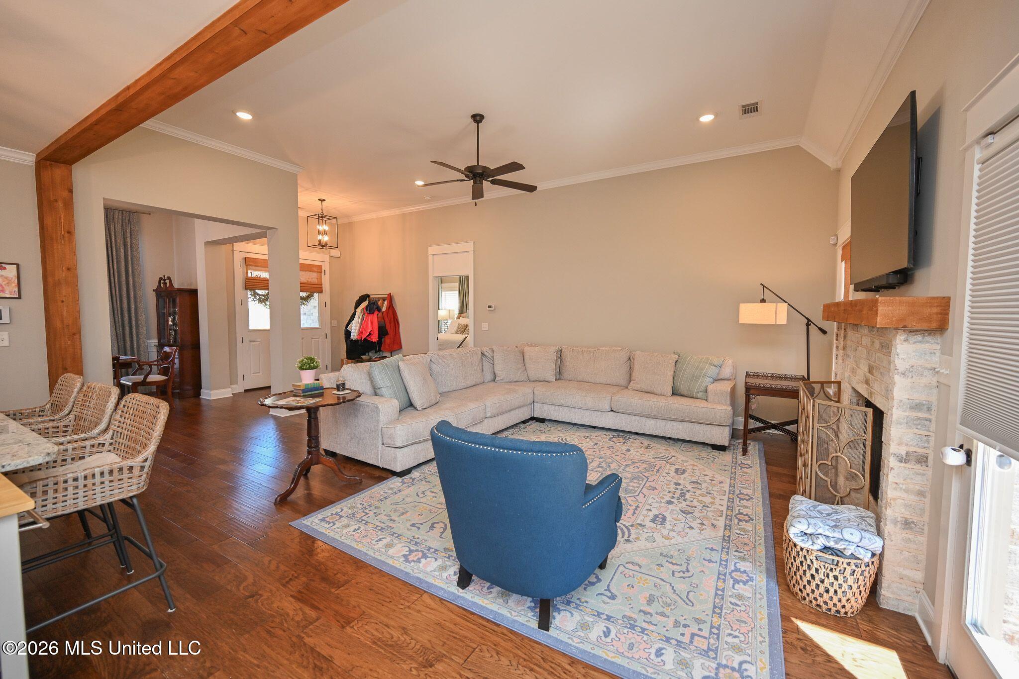 3758 Madison Ridge Hernando, MS 38632 - Photo 16 of 40 LIving room