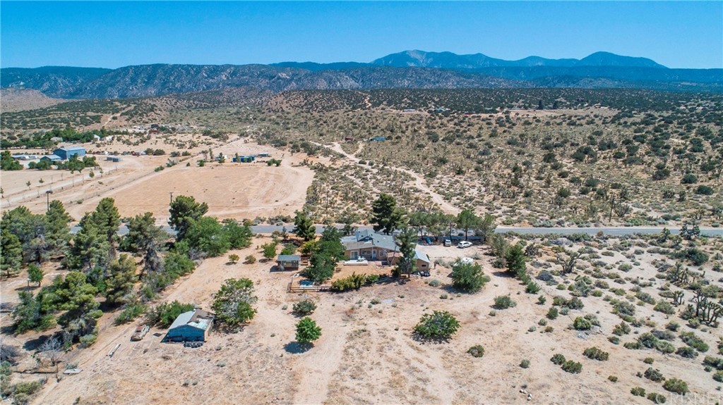 21123 Fort Tejon Road Llano, CA 93544 - Photo 23 of 55