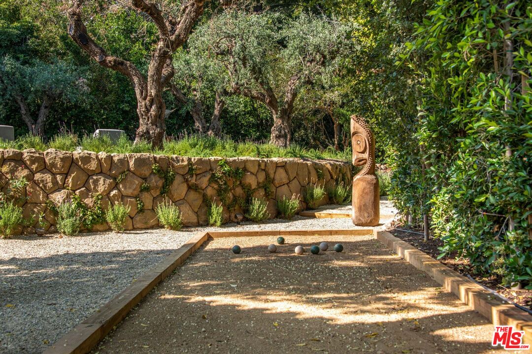 204 Hot Springs Road Santa Barbara, CA 93108 - Photo 12 of 28 Gallery Image 12