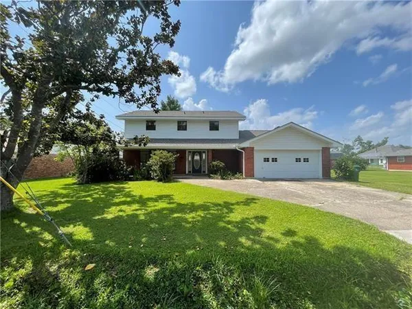 $2,000 | 12 River Park Drive, Hahnville, LA 70057