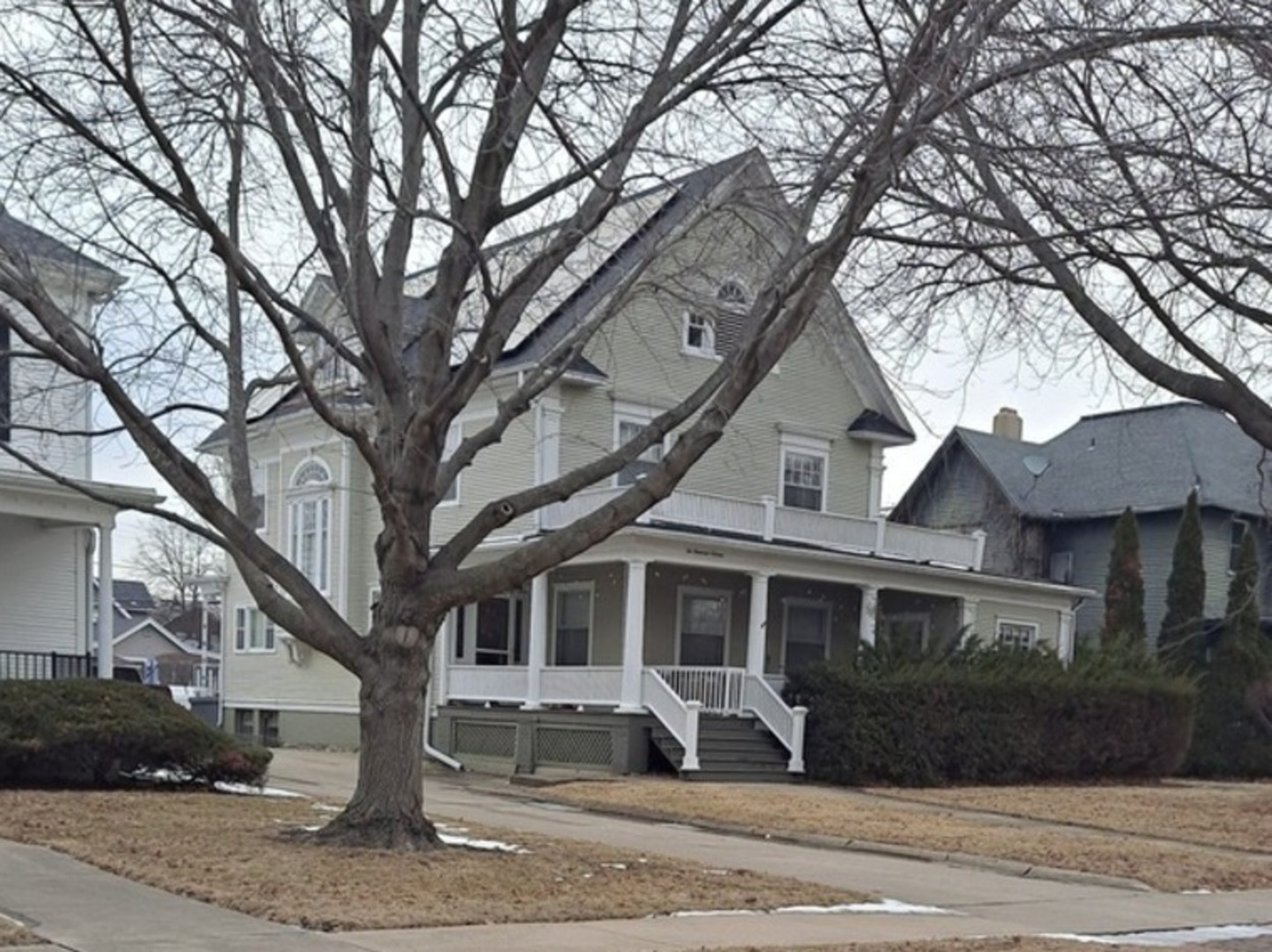 216 East Cleveland Street Spring Valley, IL 61362 - Photo 1 of 20