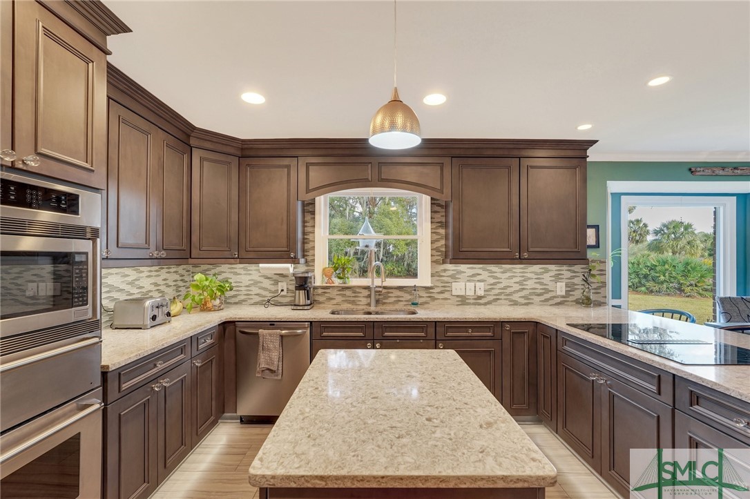 637 Rose Dhu Road Savannah, GA 31419 - Photo 15 of 50 Gallery Image 15