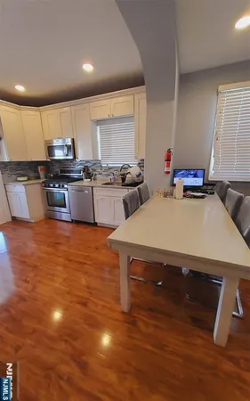 $2,500 | 613 3rd Avenue, Lyndhurst, NJ 07071