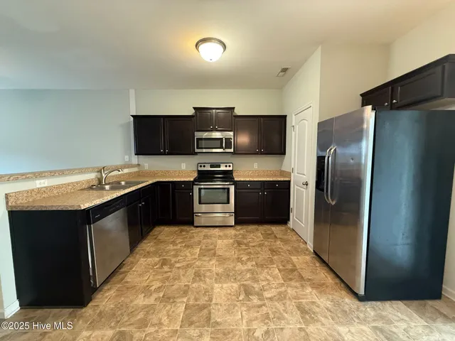 $1,495 | 519 Oyster Rock Lane, Sneads Ferry, NC 28460