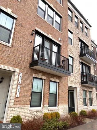 $549,900 | 42716 Darala Drive, Ashburn, VA 20147