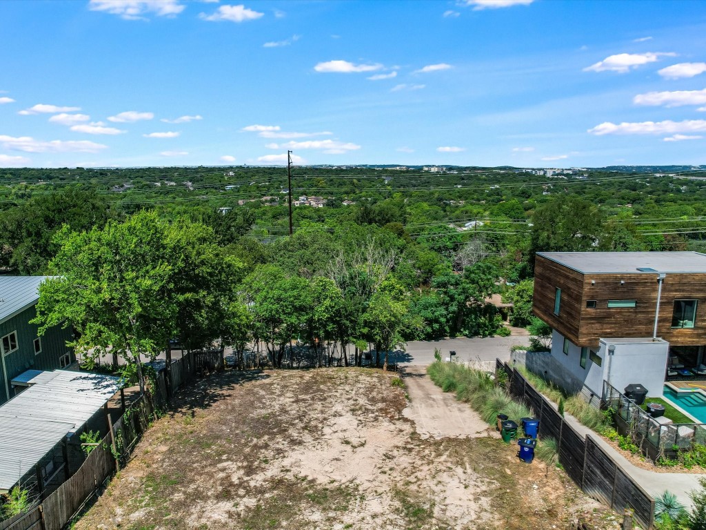 3007 South 4th Street Austin, TX 78704 - Photo 11 of 16 a view of outdoor space and yard