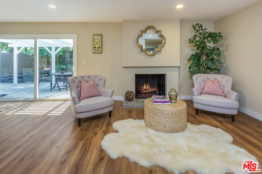 704 Erringer Road Simi Valley, CA 93065 - Photo 5 of 26