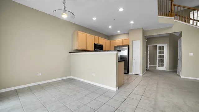 $419,900 | 1706 Buckingham Drive, Des Plaines, IL 60018