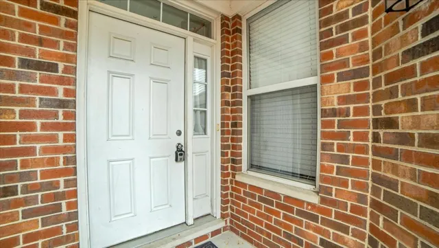 $419,900 | 1706 Buckingham Drive, Des Plaines, IL 60018