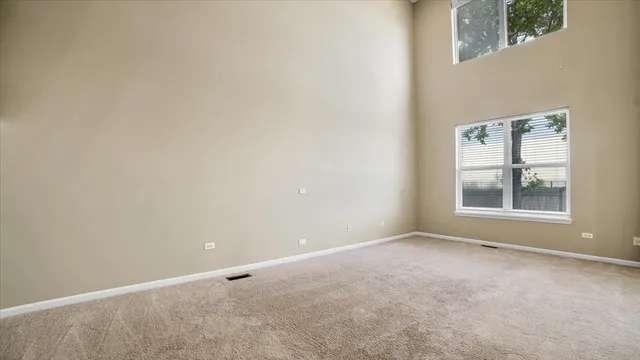 $419,900 | 1706 Buckingham Drive, Des Plaines, IL 60018