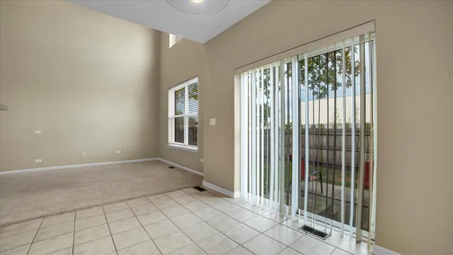 $419,900 | 1706 Buckingham Drive, Des Plaines, IL 60018