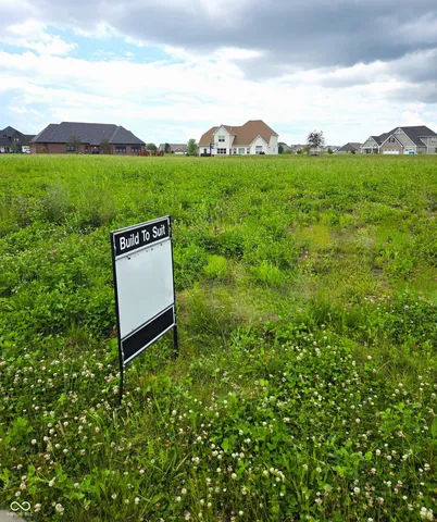 $74,000 | 3228 South Overlook Pass, New Palestine, IN 46163