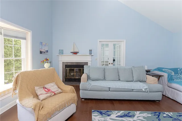 $3,600 | 327 Corey Lane, Middletown, RI 02842