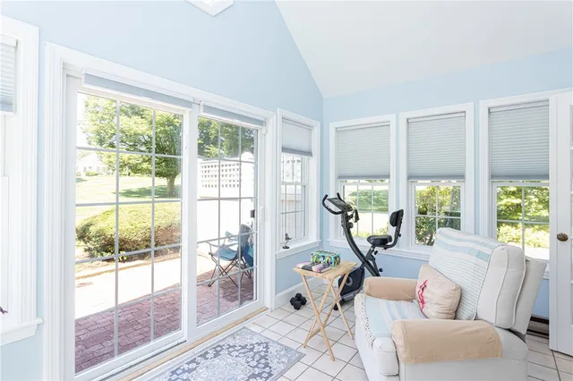 $3,600 | 327 Corey Lane, Middletown, RI 02842