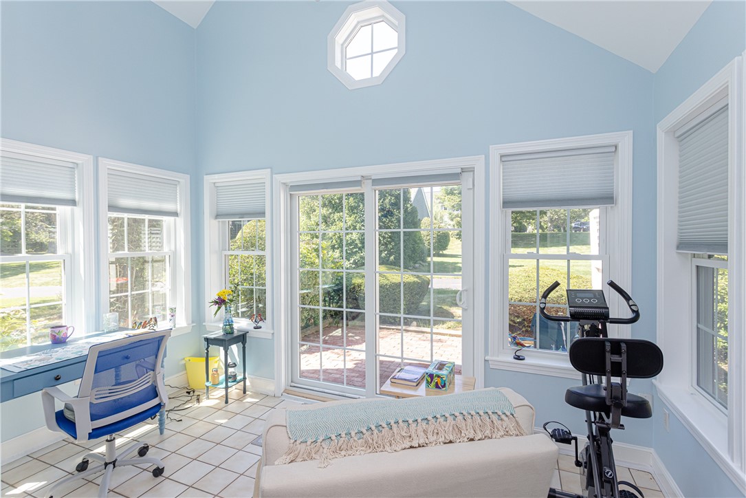 327 Corey Lane Middletown, RI 02842 - Photo 17 of 30