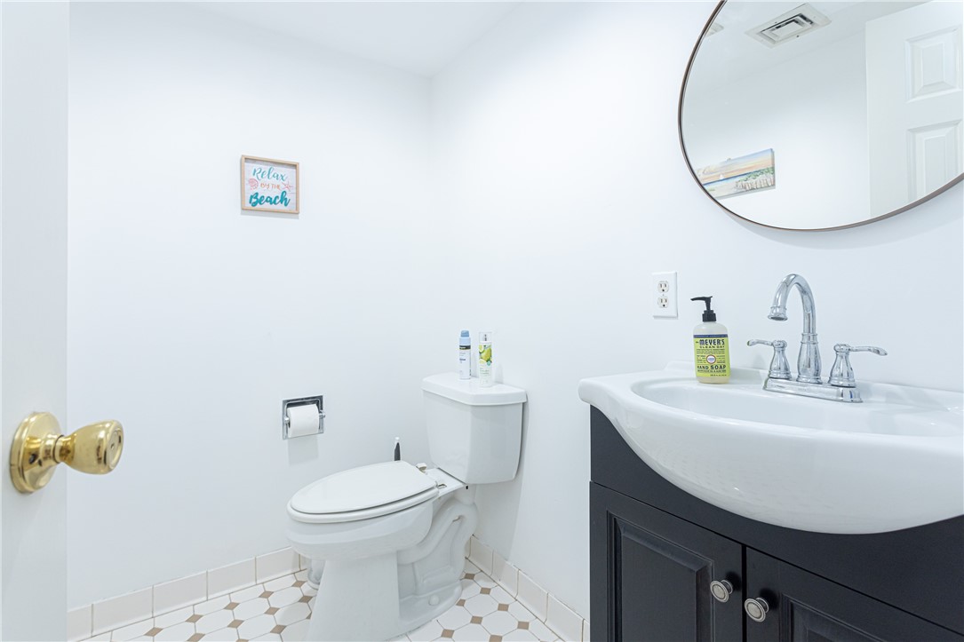 327 Corey Lane Middletown, RI 02842 - Photo 18 of 30