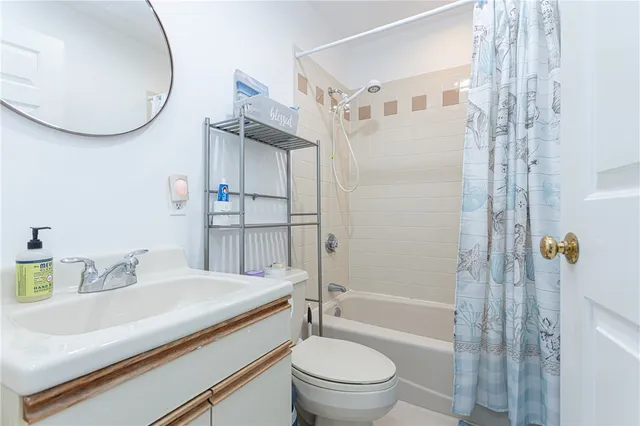 $3,600 | 327 Corey Lane, Middletown, RI 02842