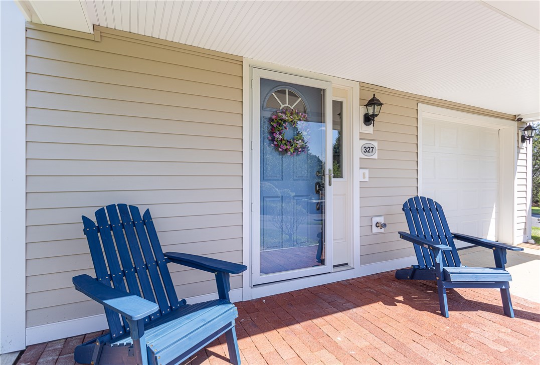 327 Corey Lane Middletown, RI 02842 - Photo 3 of 30