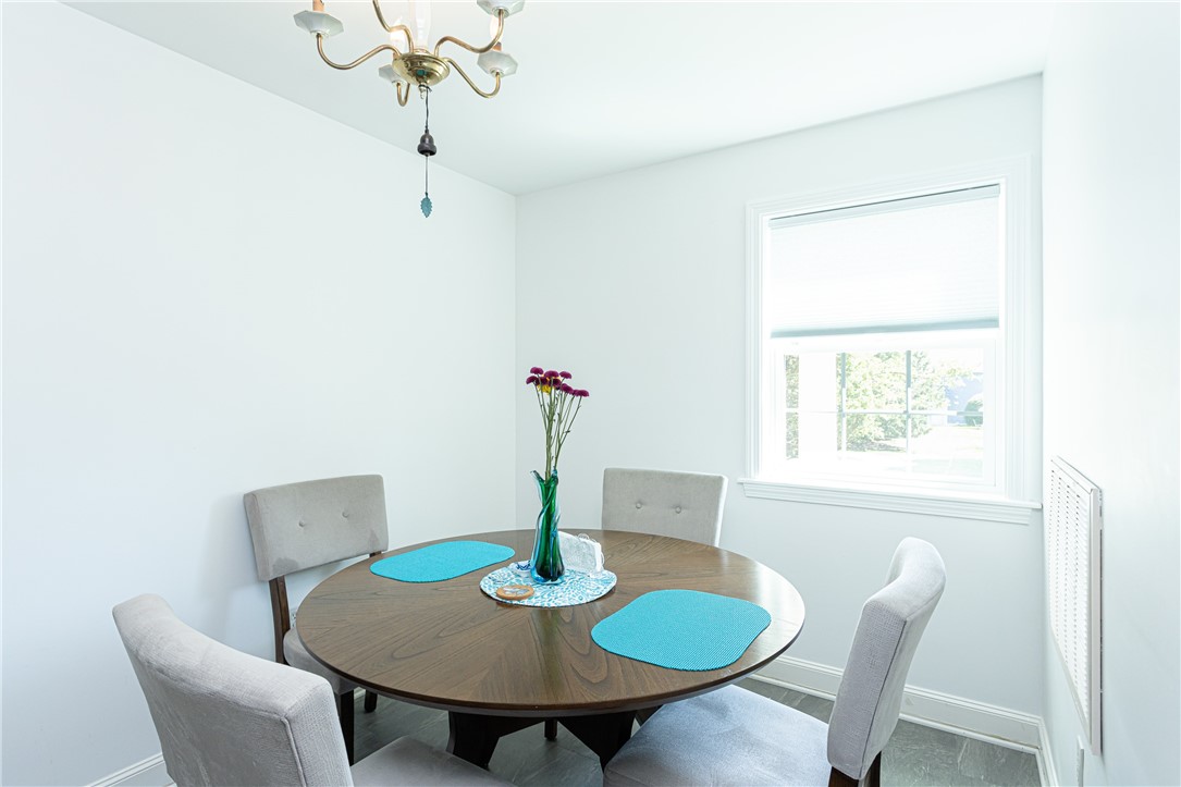 327 Corey Lane Middletown, RI 02842 - Photo 8 of 30