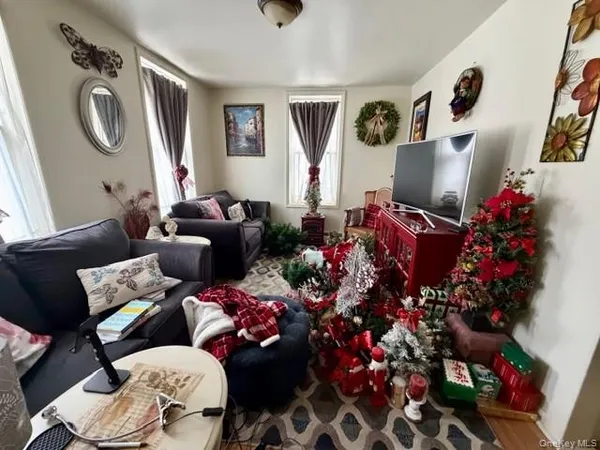 a large white kitchen with lots of counter top space