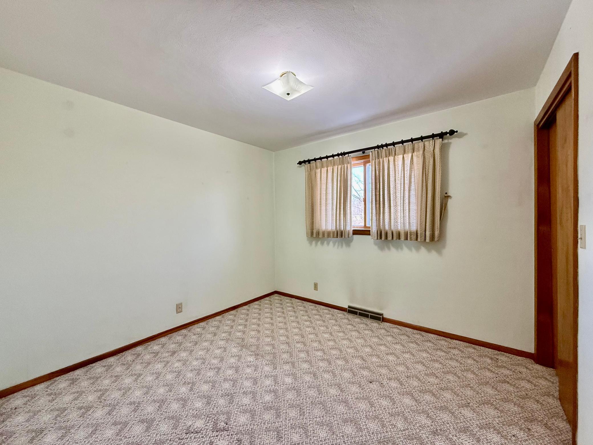 16191 County Road 25 Rollingstone, MN 55969 - Photo 17 of 27