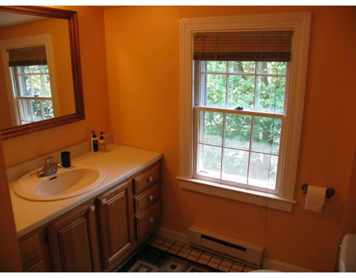 34 Edgewood Road Shrewsbury, MA 01545 - Photo 20 of 28 Gallery Image 20
