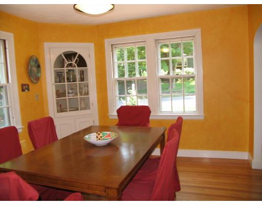 34 Edgewood Road Shrewsbury, MA 01545 - Photo 4 of 28 Gallery Image 4