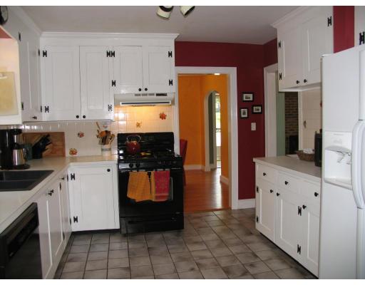 34 Edgewood Road Shrewsbury, MA 01545 - Photo 5 of 28 Gallery Image 5