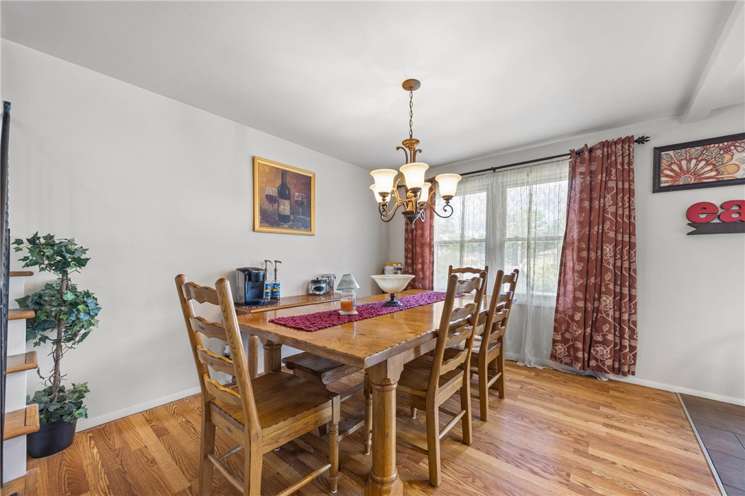 744 English Road Greece, NY 14616 - Photo 8 of 36