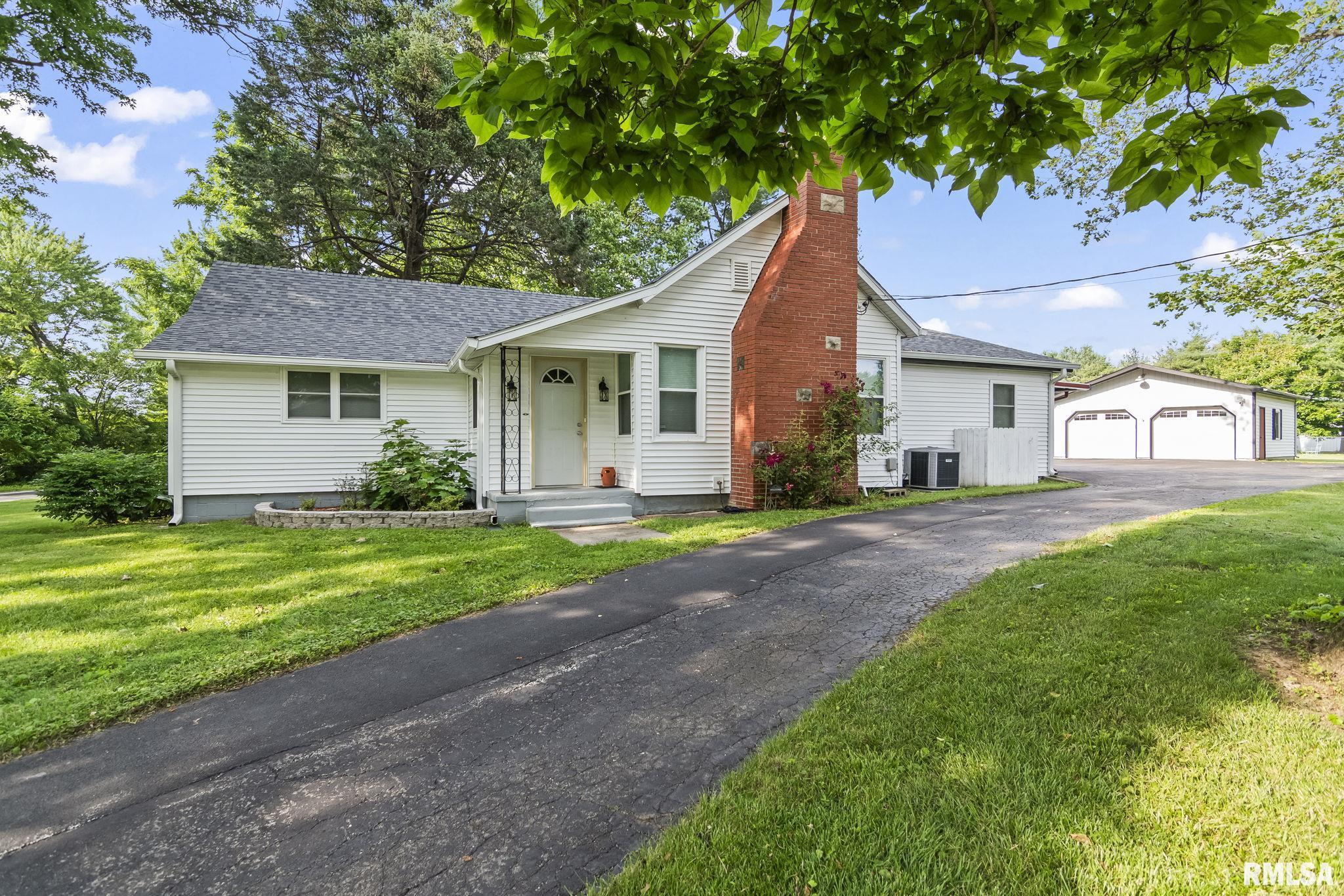 7096 Bahr Road Sherman, IL 62684 - Photo 1 of 38 Gallery Image 1
