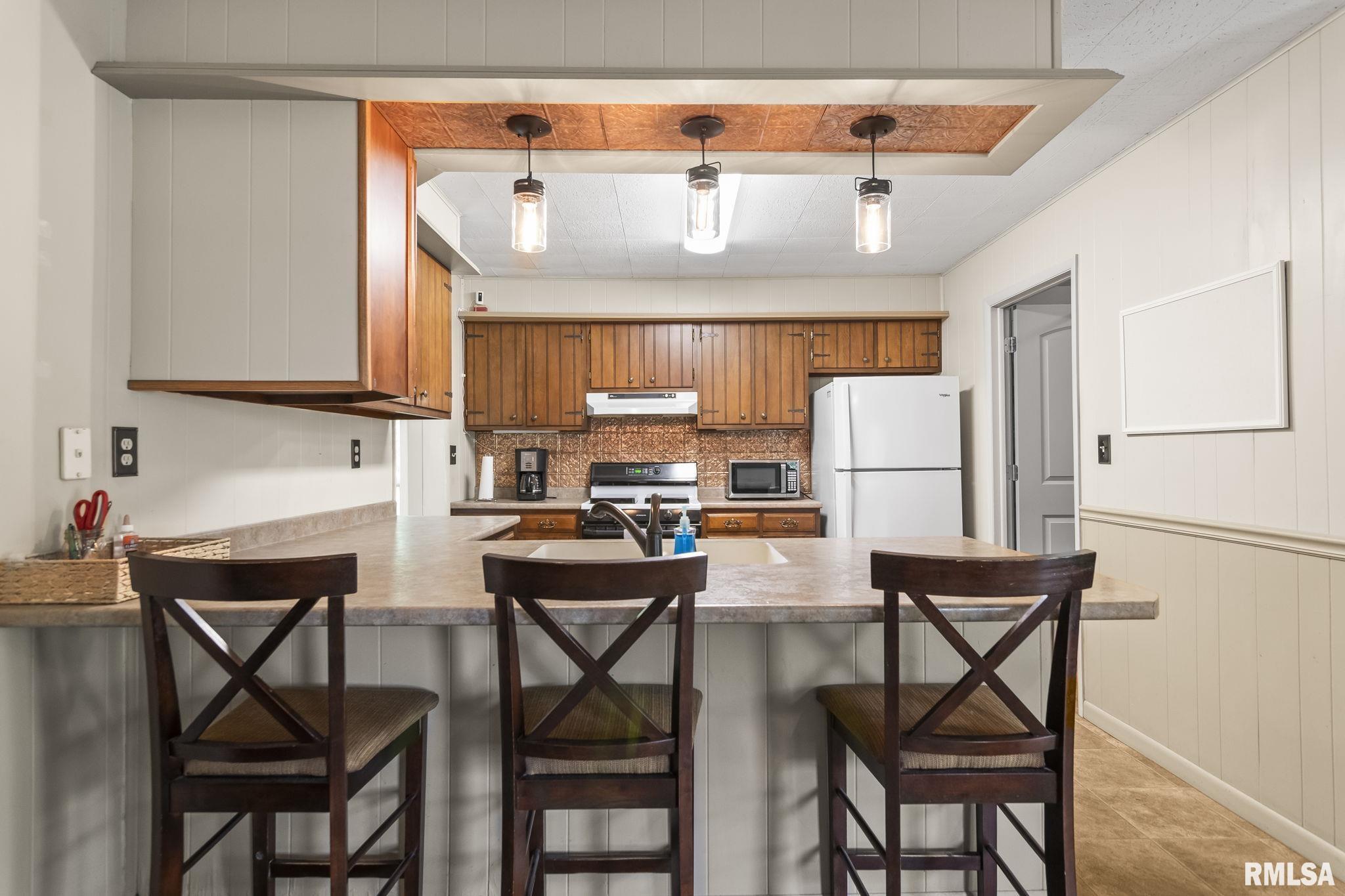 7096 Bahr Road Sherman, IL 62684 - Photo 13 of 38 Gallery Image 13