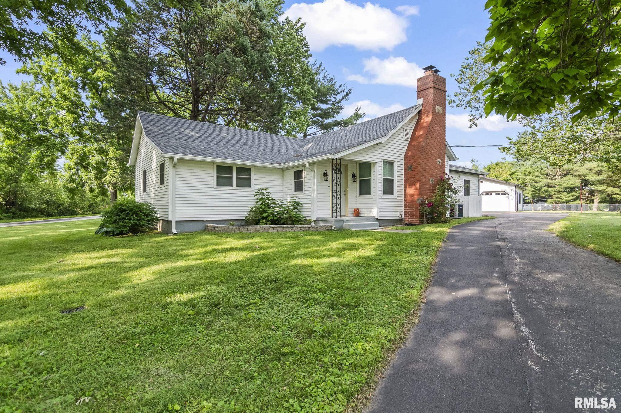 7096 Bahr Road Sherman, IL 62684 - Photo 2 of 38 Gallery Image 2