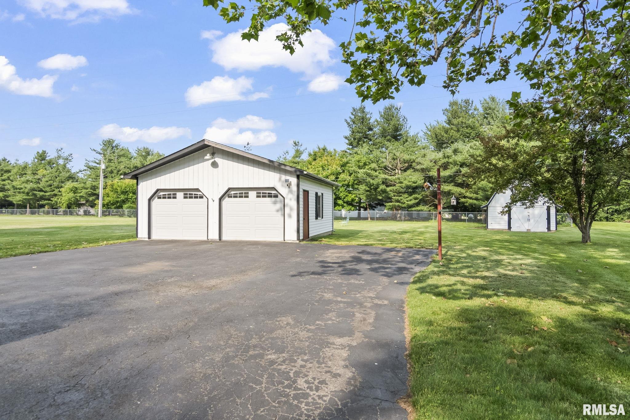 7096 Bahr Road Sherman, IL 62684 - Photo 35 of 38 Gallery Image 35