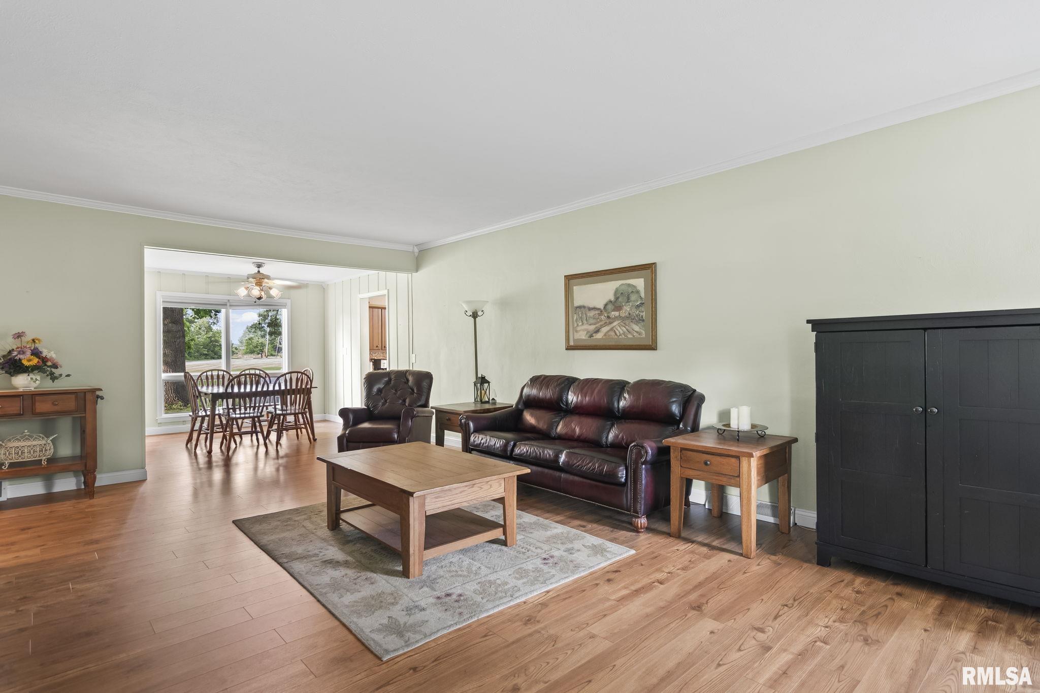 7096 Bahr Road Sherman, IL 62684 - Photo 4 of 38 Gallery Image 4