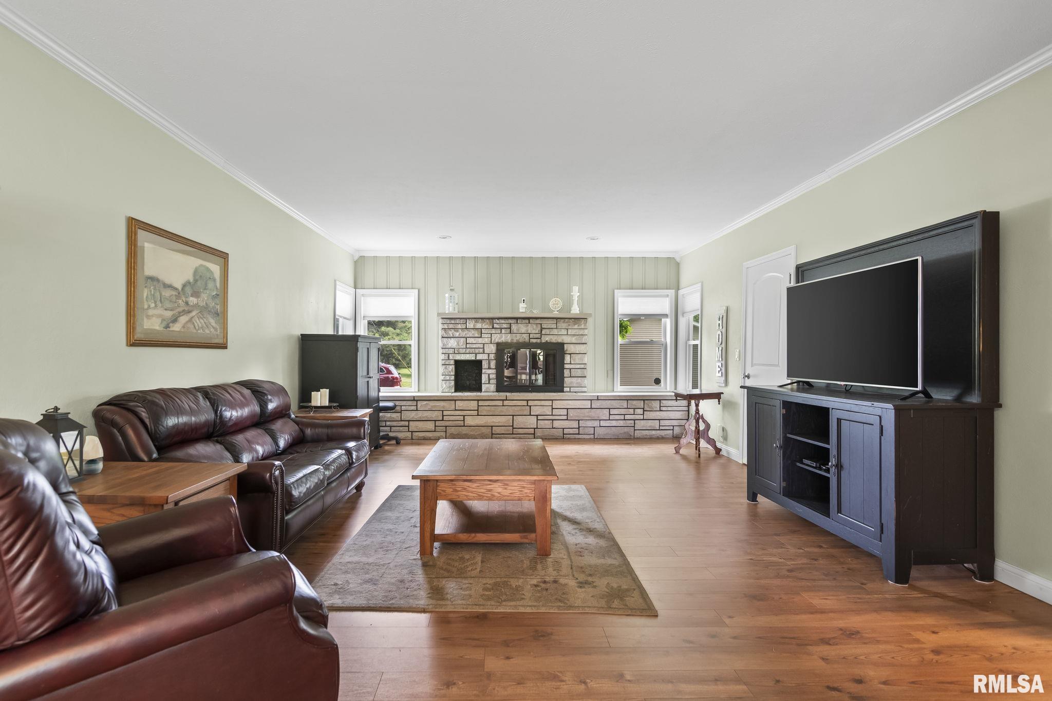 7096 Bahr Road Sherman, IL 62684 - Photo 6 of 38 Gallery Image 6