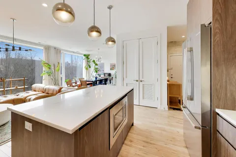 $539,000 | 826 West Cullerton Street, Unit 2E, Chicago, IL 60608
