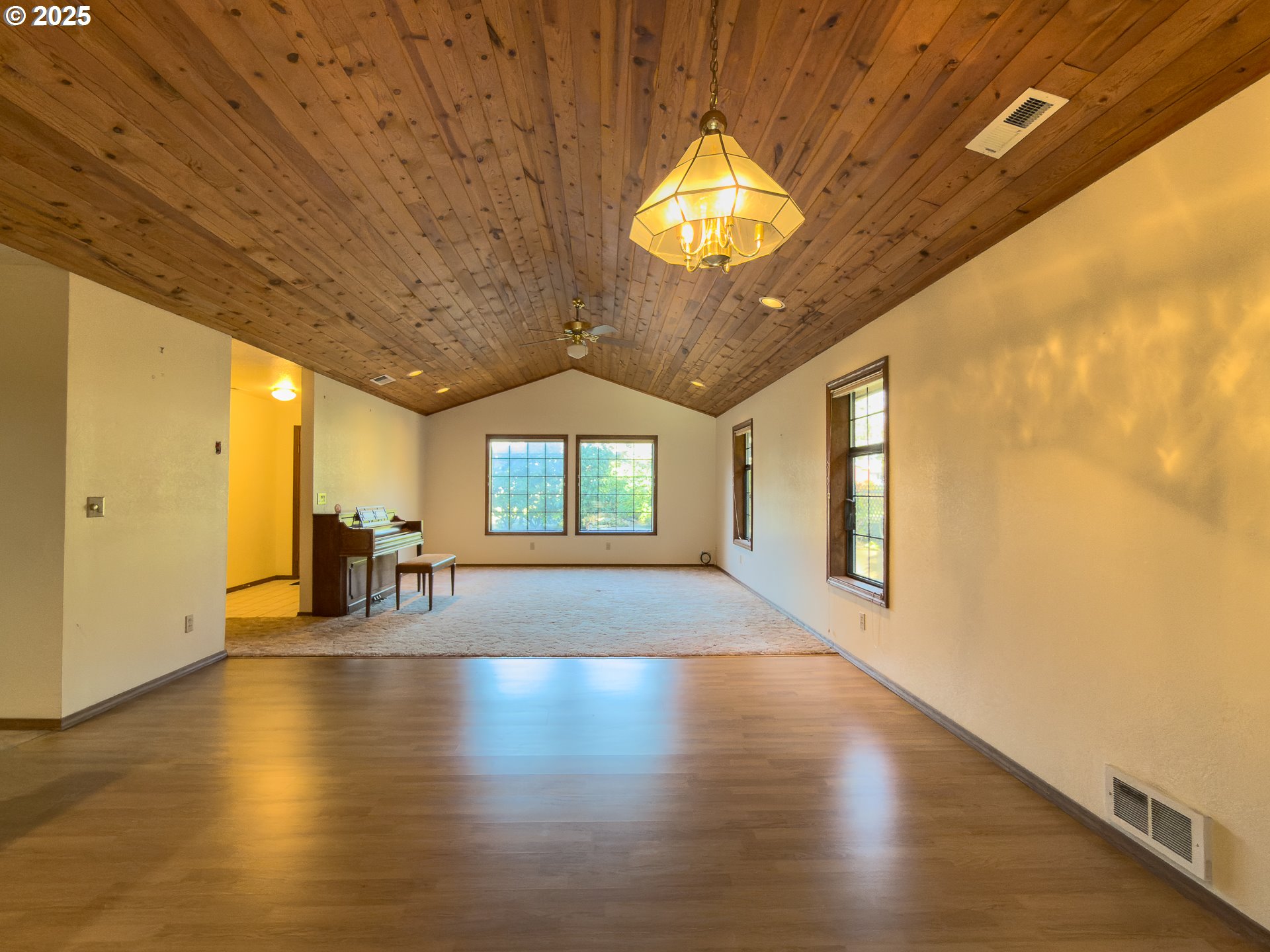 1108 6th Street Southeast Bandon, OR 97411 - Photo 12 of 48