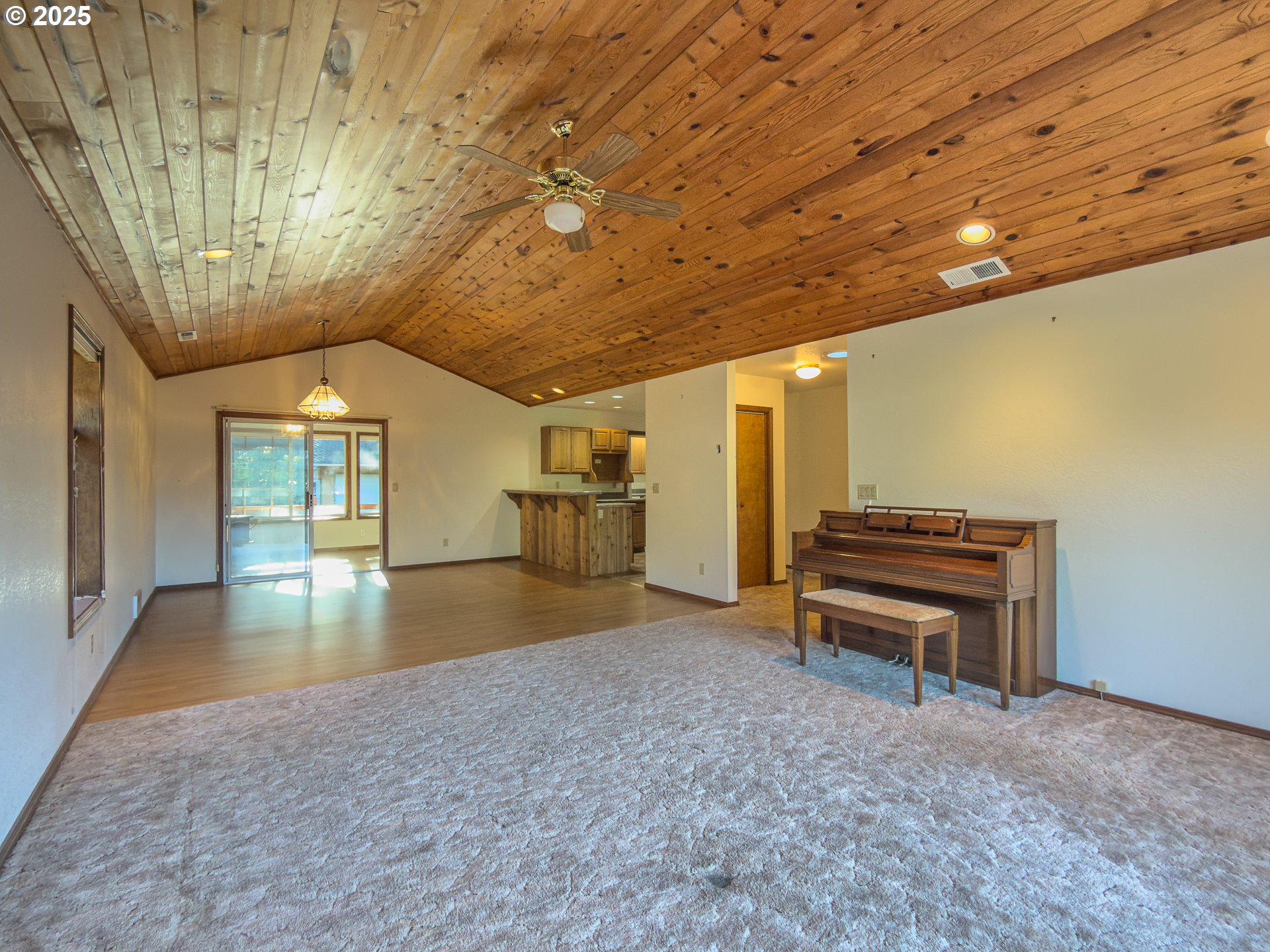 1108 6th Street Southeast Bandon, OR 97411 - Photo 13 of 48