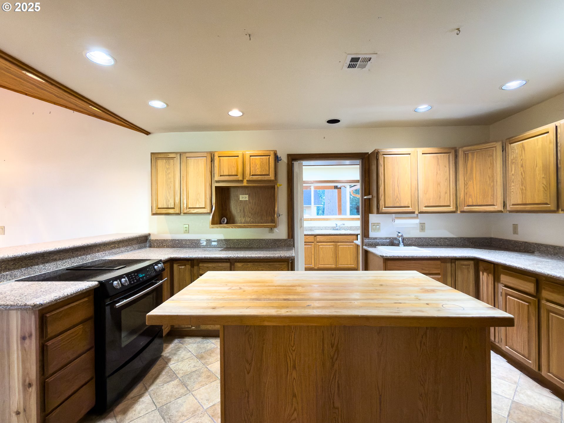 1108 6th Street Southeast Bandon, OR 97411 - Photo 18 of 48