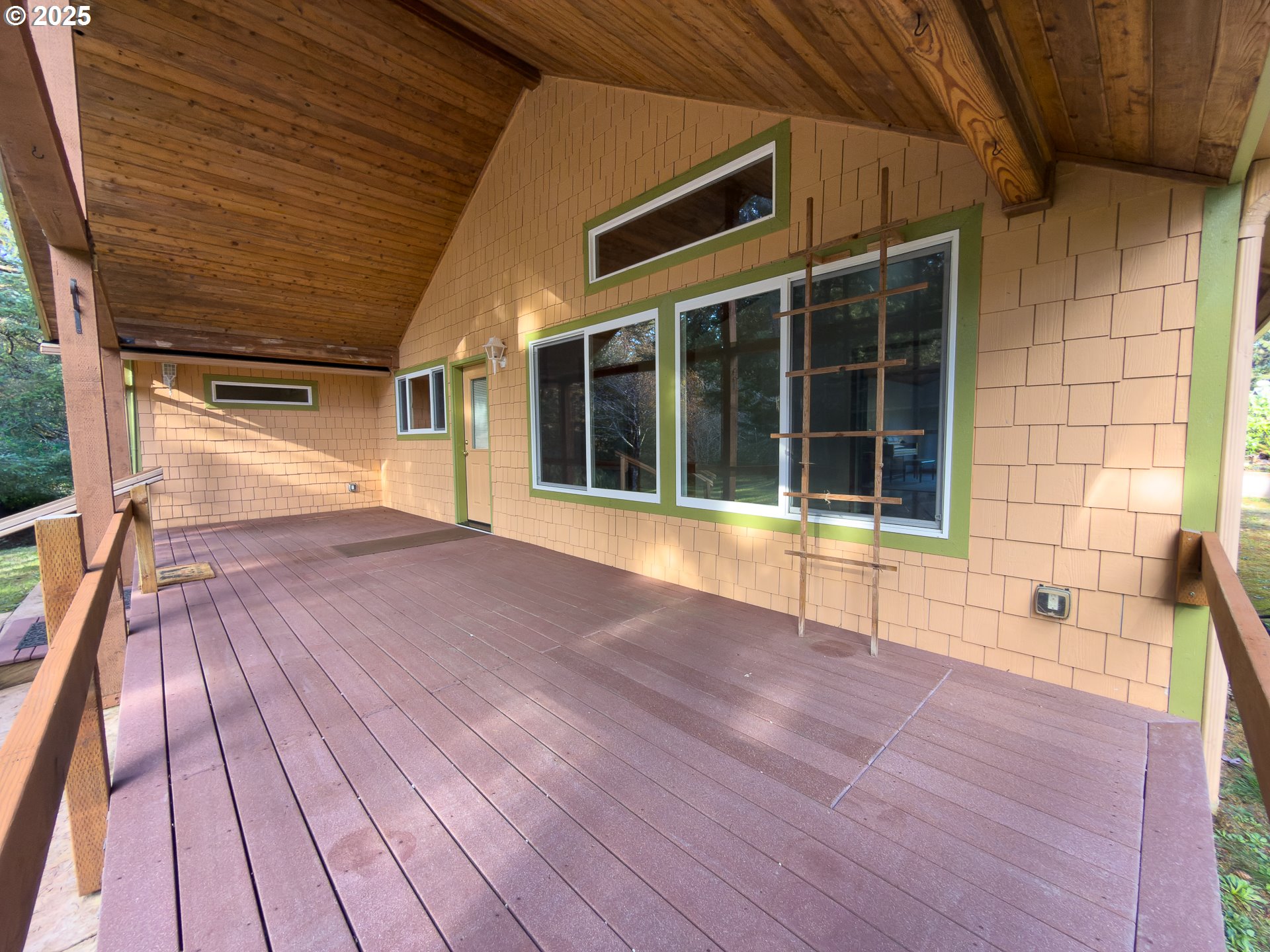 1108 6th Street Southeast Bandon, OR 97411 - Photo 42 of 48