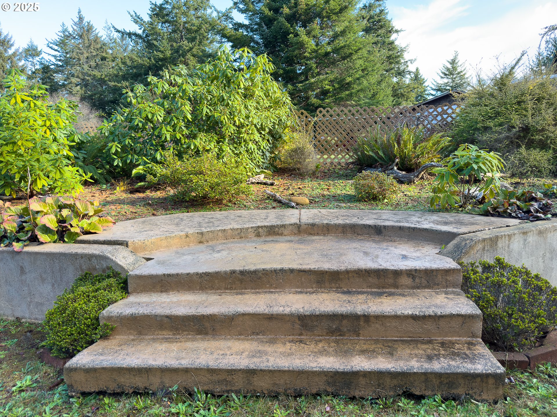 1108 6th Street Southeast Bandon, OR 97411 - Photo 7 of 48