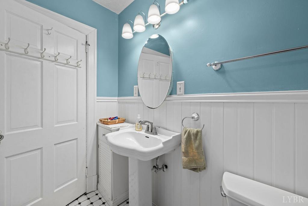 913 Johnson Road Lynchburg, VA 24502 - Photo 18 of 35