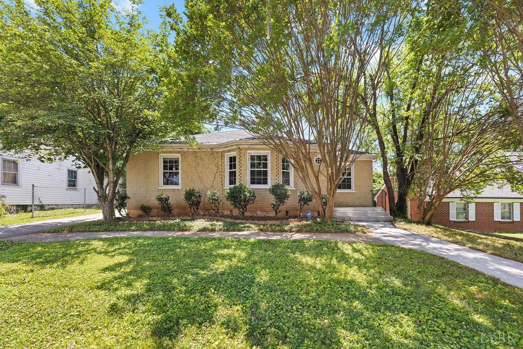 913 Johnson Road Lynchburg, VA 24502 - Photo 2 of 35